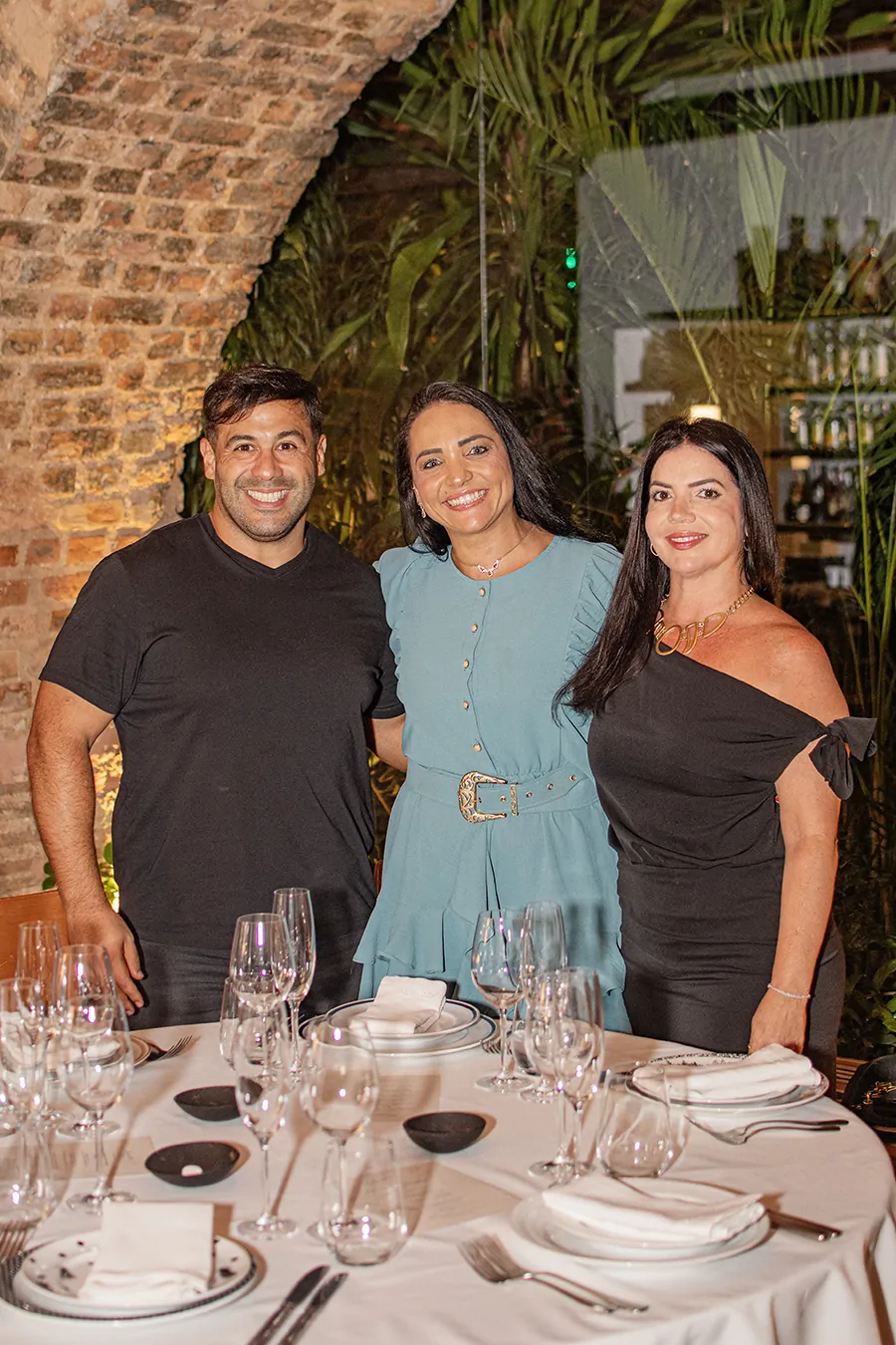 Abelardo Biritos , Carine Mattos e Lorena Gama