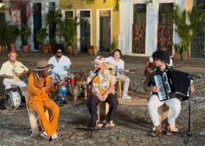 João Gomes, Jota.pê e Mestrinho retornam a Salvador com turnê “Dominguinho”
