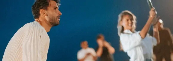 Lacoste reforça herança no tênis com experiência imersiva ao Miami Open 2026