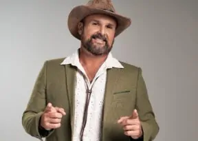 Leo Estakazero inicia projeto especial em celebração aos 30 anos de carreira