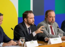 Governo aumenta imposto sobre cigarros para compensar desoneração de combustíveis