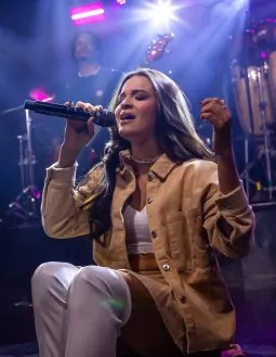 Alice Moraes inicia nova etapa da carreira com audiovisual em Salvador