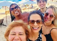 Após apresentações em Salvador, atrizes de “Três Mulheres Altas” curtem dias na cidade