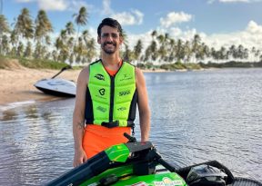 Baiano campeão mundial de jet ski freeride retorna a Guarajuba para competição