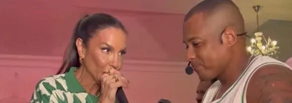 De surpresa, Ivete Sangalo invade roda de samba e agita noite em Salvador