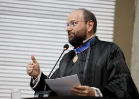 Desembargador Maurício Kertzman Szporer assume a presidência do TRE-BA