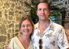 Em Salvador, Adriana Esteves e Vladimir Brichta aproveitam o clima de Páscoa