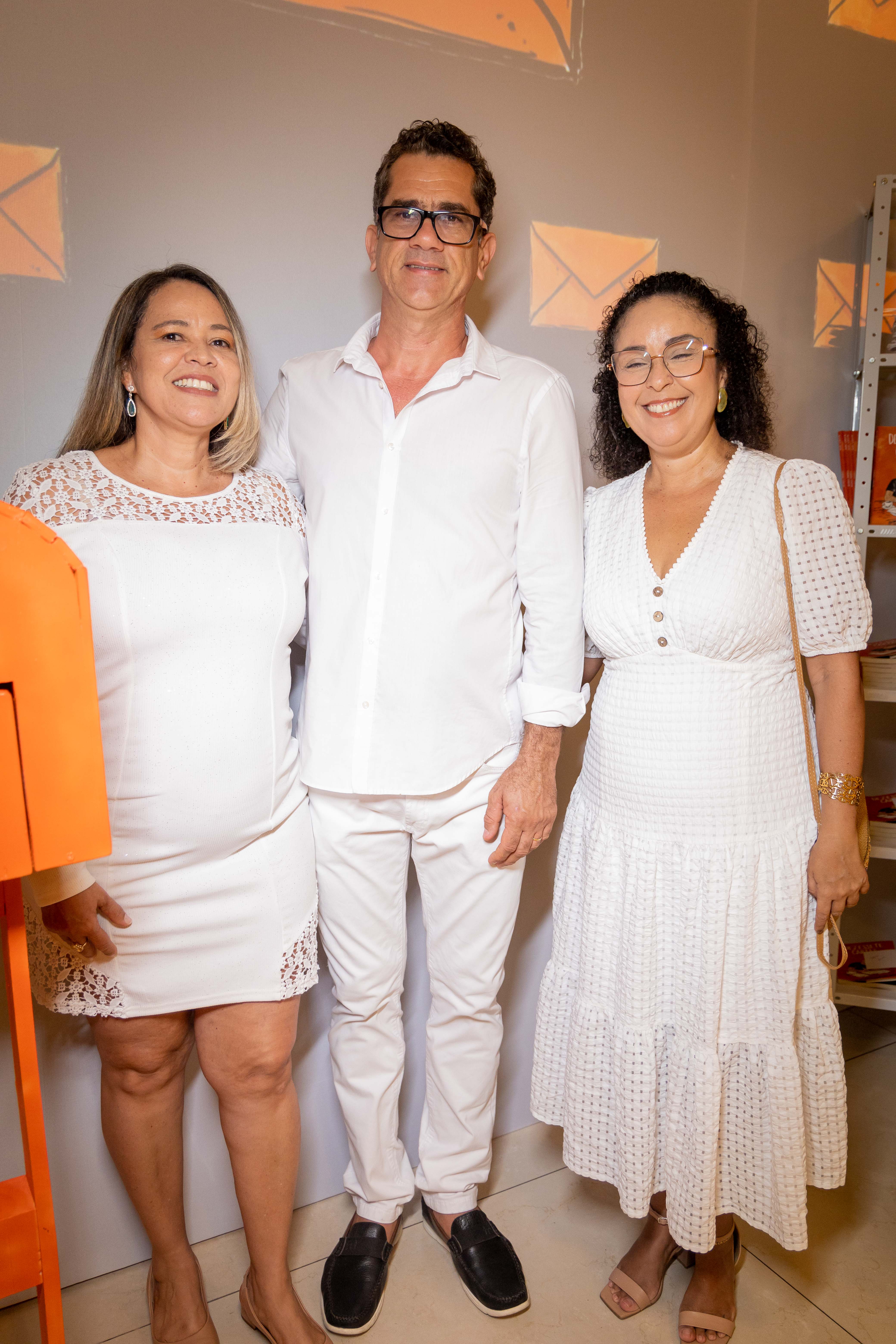 Maria Beatriz Oliveira, James Azevedo e Luciana Velame