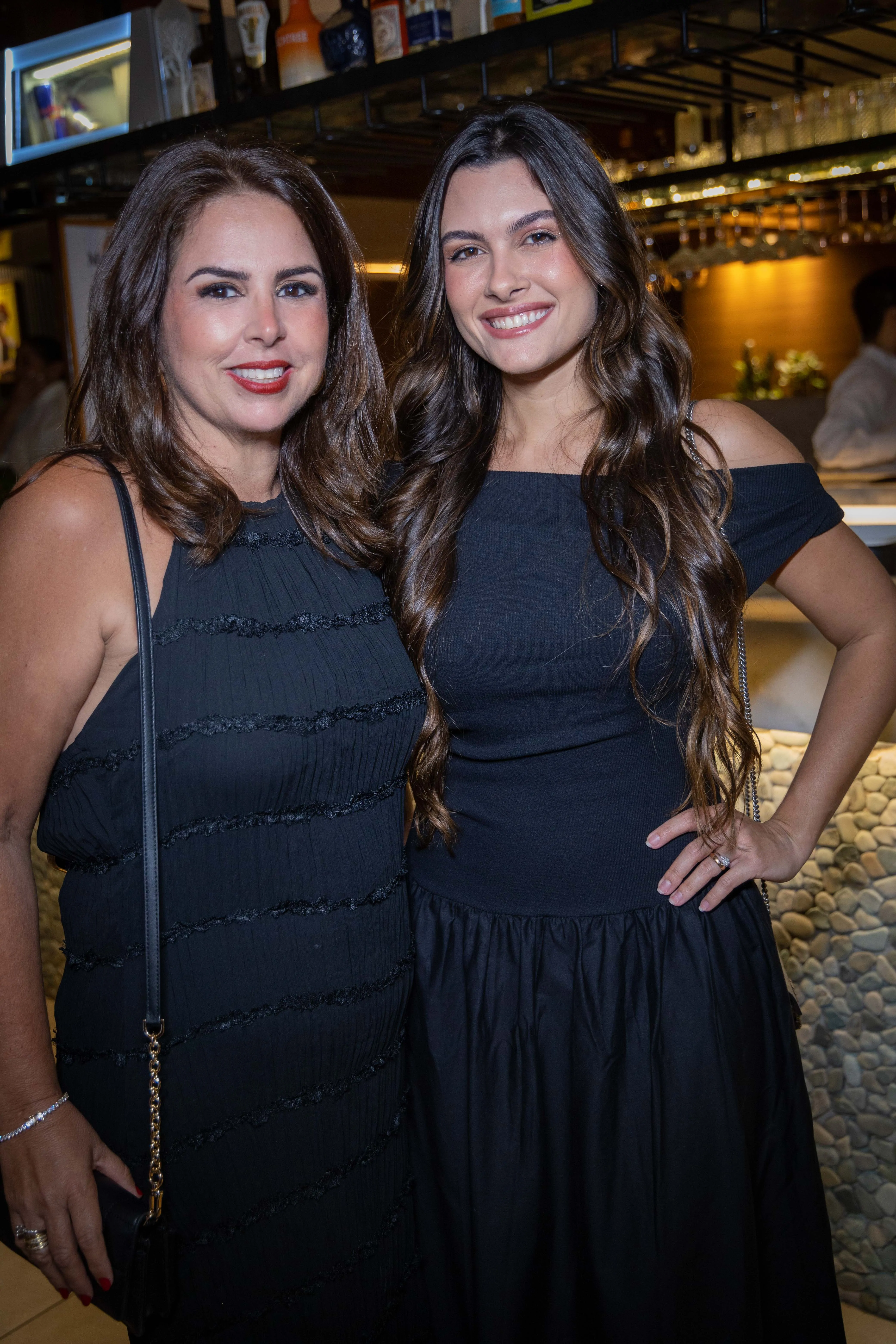 Carine Guimarães e Beatriz Caldas