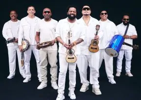 Grupo Revelação e Xande de Pilares anunciam turnê nacional com passagem por Salvador