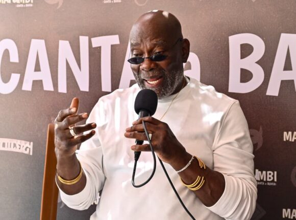 Lazzo Matumbi celebra música negra brasileira com show especial em Salvador