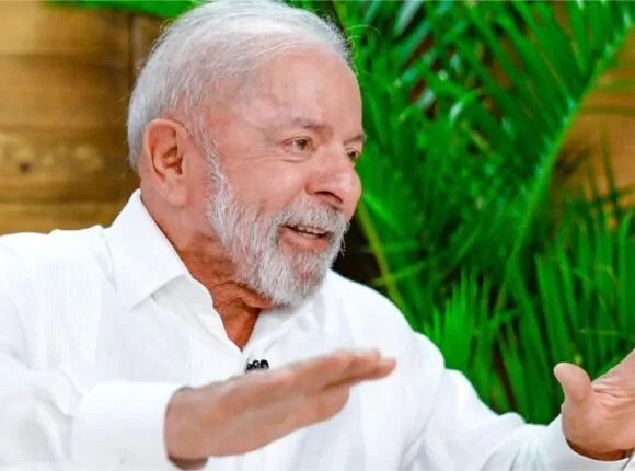 Lula anuncia anulação de leilão da Petrobras sobre gás de cozinha em Salvador