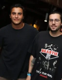 Marcelo Sangalo estreia como DJ em festa badalada em Jurerê Internacional