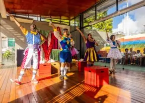 “Maria Vai com as Outras” estreia com sessões esgotadas e conquista público em Salvador