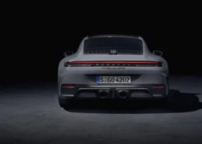 Porsche lidera vendas de carros milionários no Brasil. Confira lista completa!