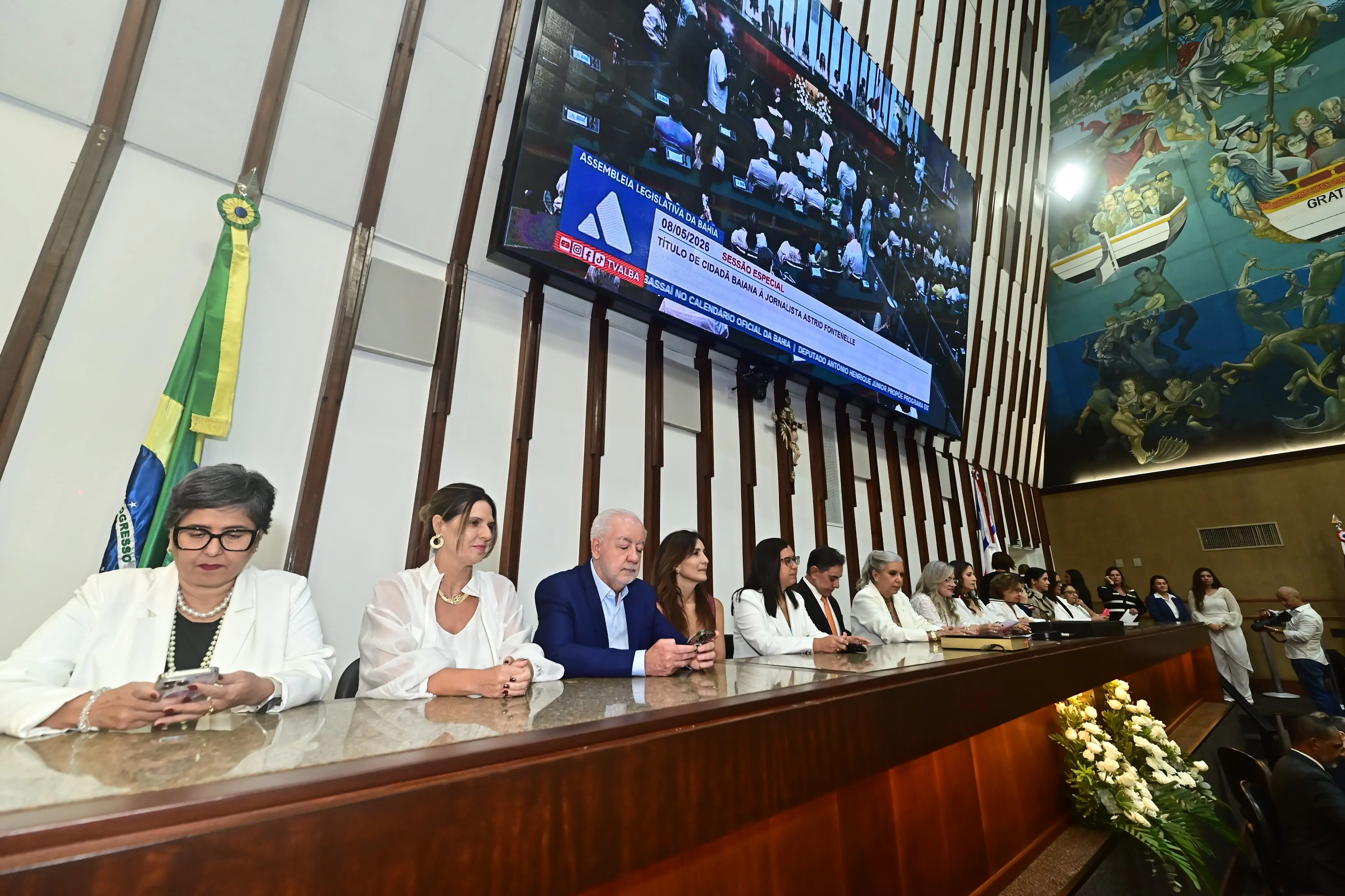 Astrid Fontenelle recebe Título de Cidadã Baiana na ALBA