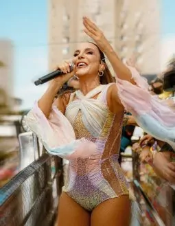 10 motivos que mostram por que Ivete Sangalo, aniversariante do dia, é a maior potência popular da música brasileira