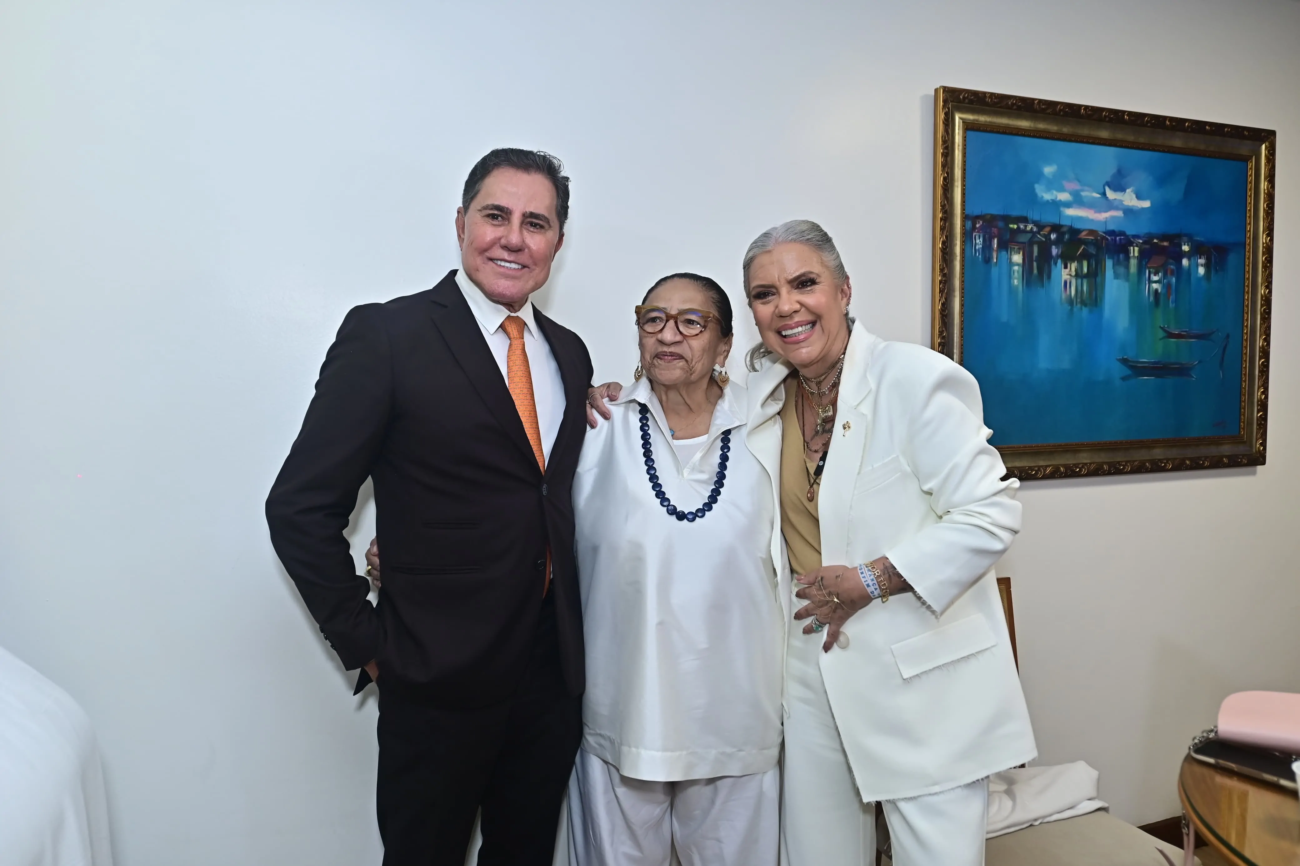 Astrid Fontenelle recebe Título de Cidadã Baiana na ALBA