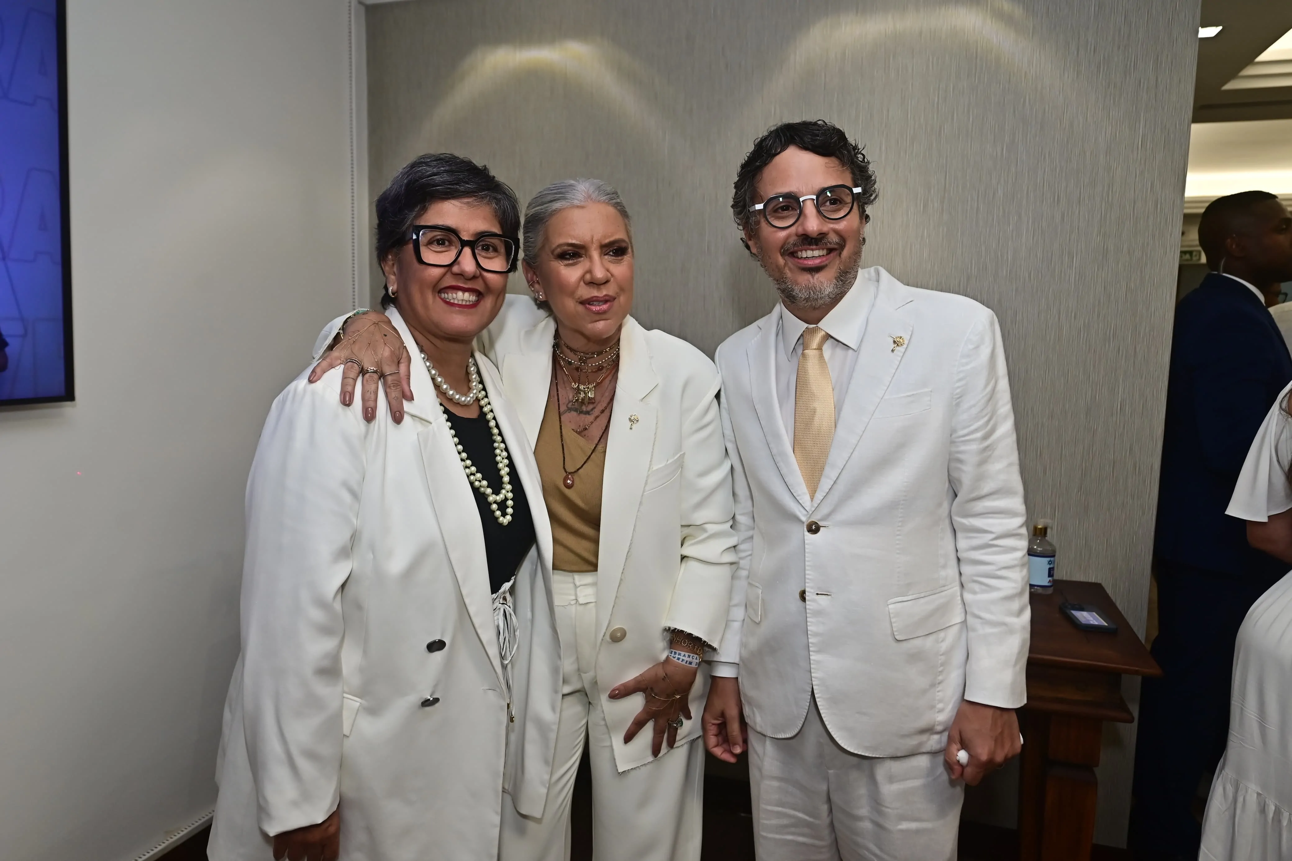 Astrid Fontenelle recebe Título de Cidadã Baiana na ALBA