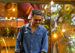 Allê Barbosa lança novo single com mensagem de equilíbrio emocional e autocuidado