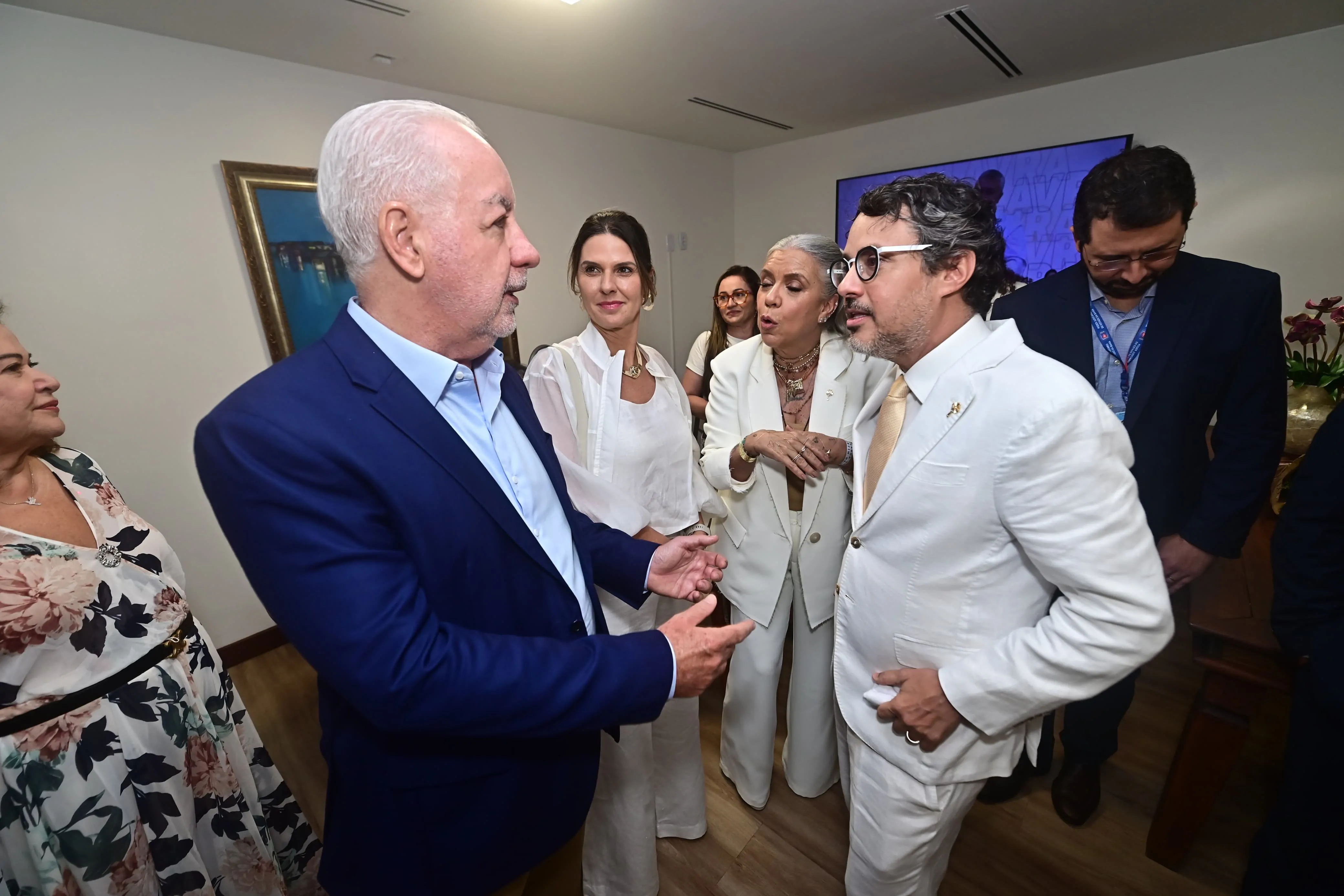 Astrid Fontenelle recebe Título de Cidadã Baiana na ALBA