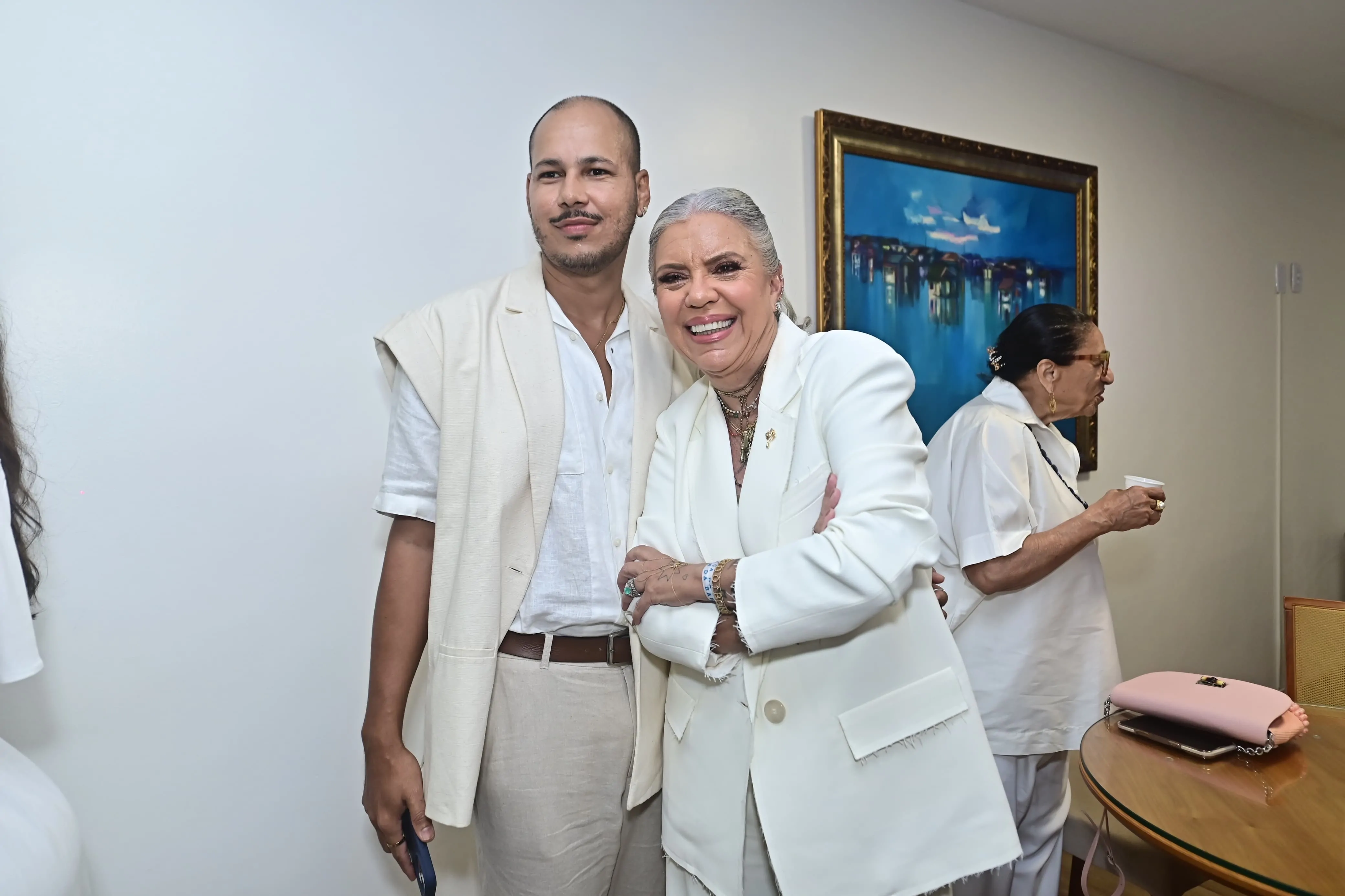 Astrid Fontenelle recebe Título de Cidadã Baiana na ALBA