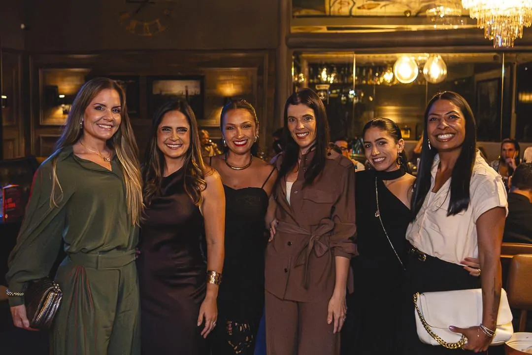 Luciana Fialho, Fabiane Maimone, Adelina Farias, Gabriela Bandeira, Bárbara Matos e Géssica Ronise