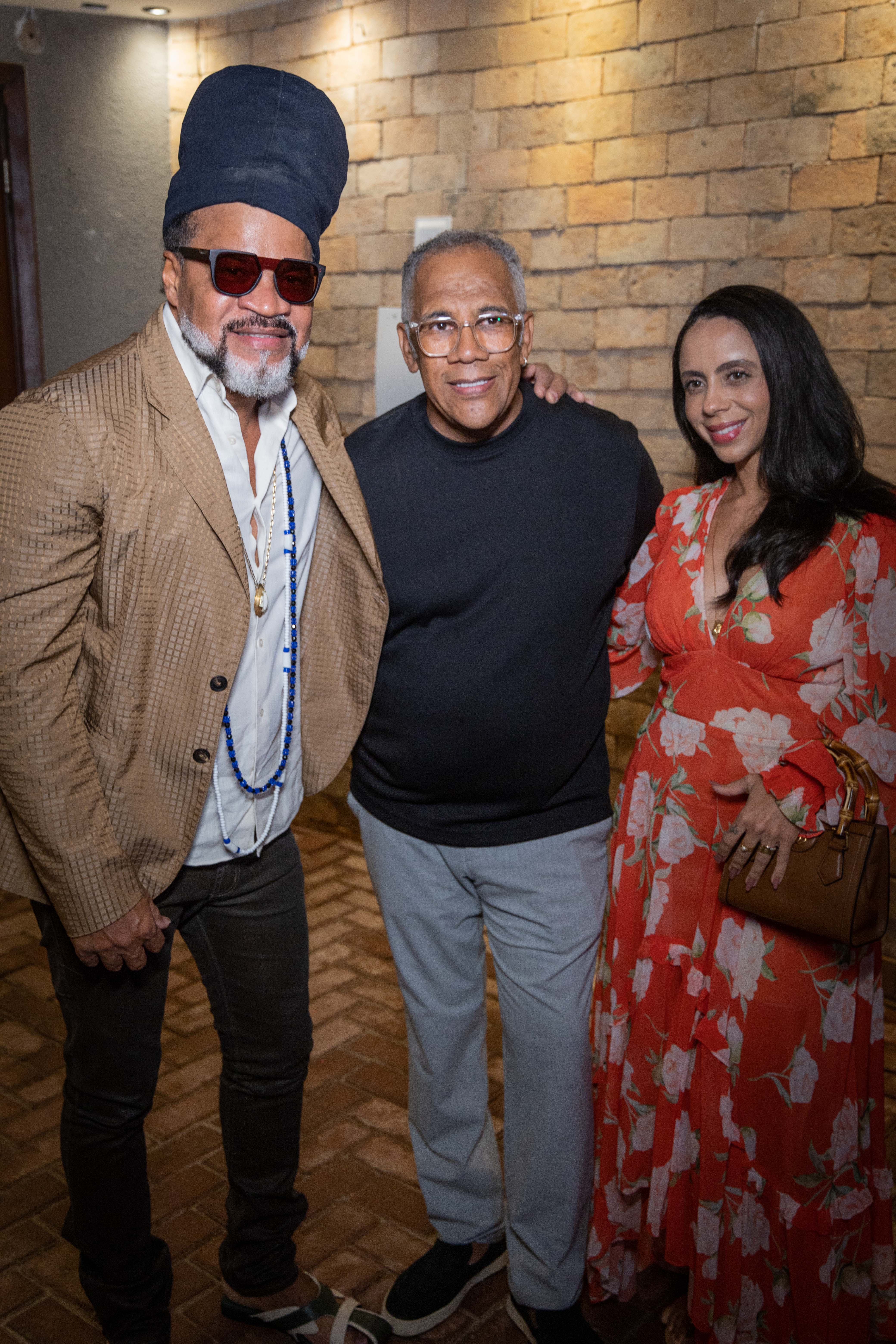 Carlinhos Brown, Gilson Freitas e Danielle Barvanelle