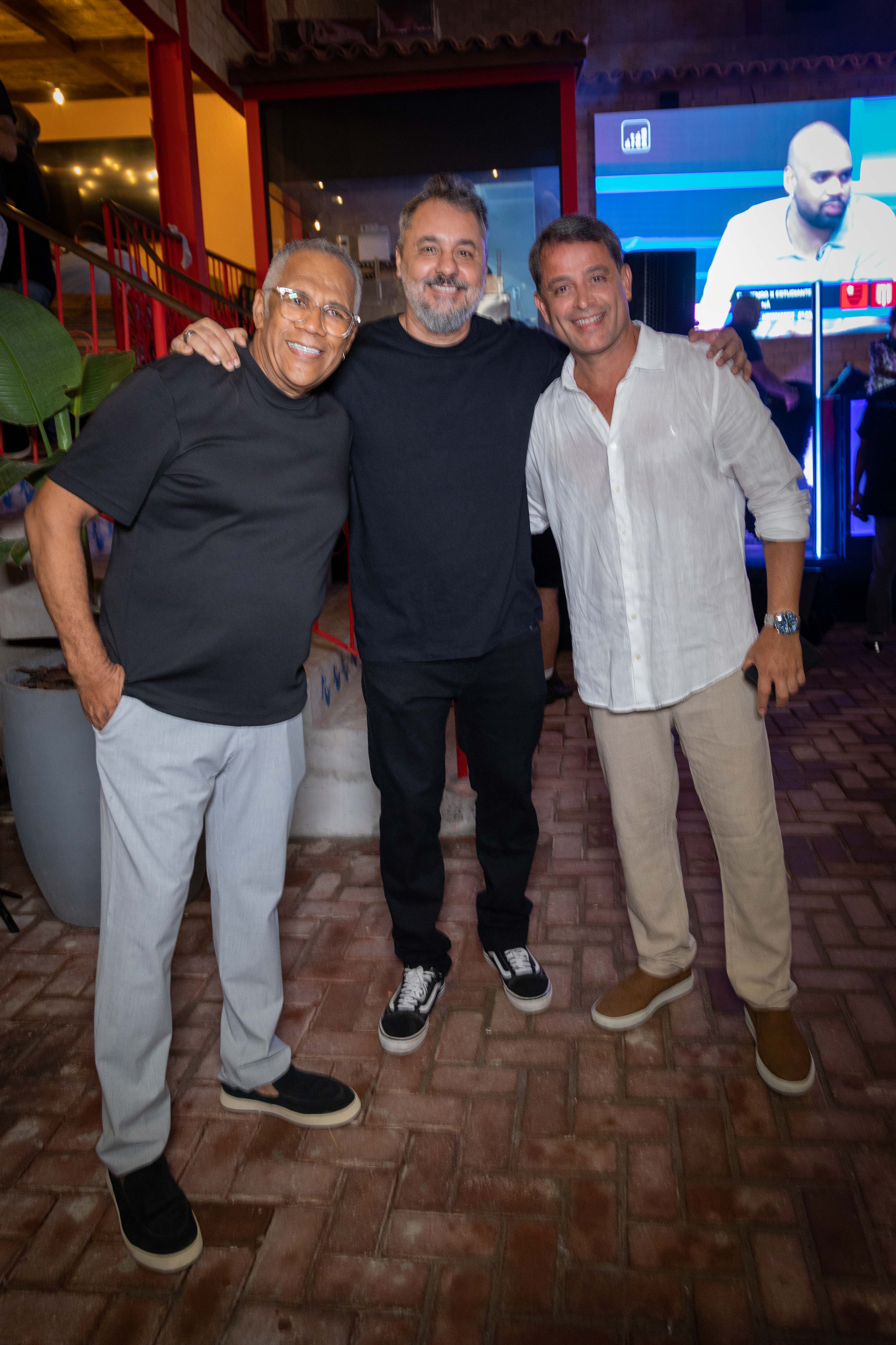 Gilson Freitas, Lutte, e Roni Cézar