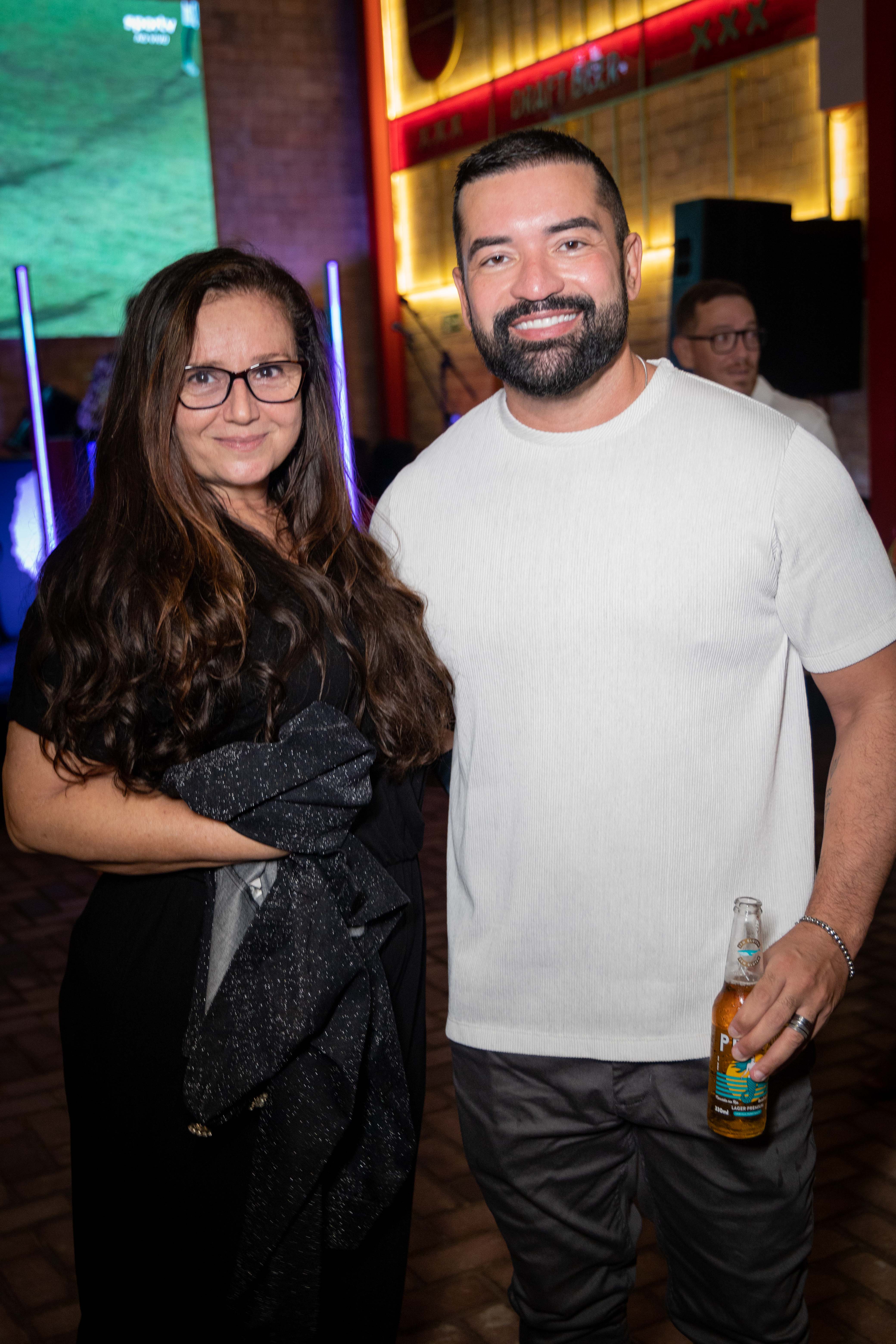 Giovana Alvarez e Estevão Terceiro