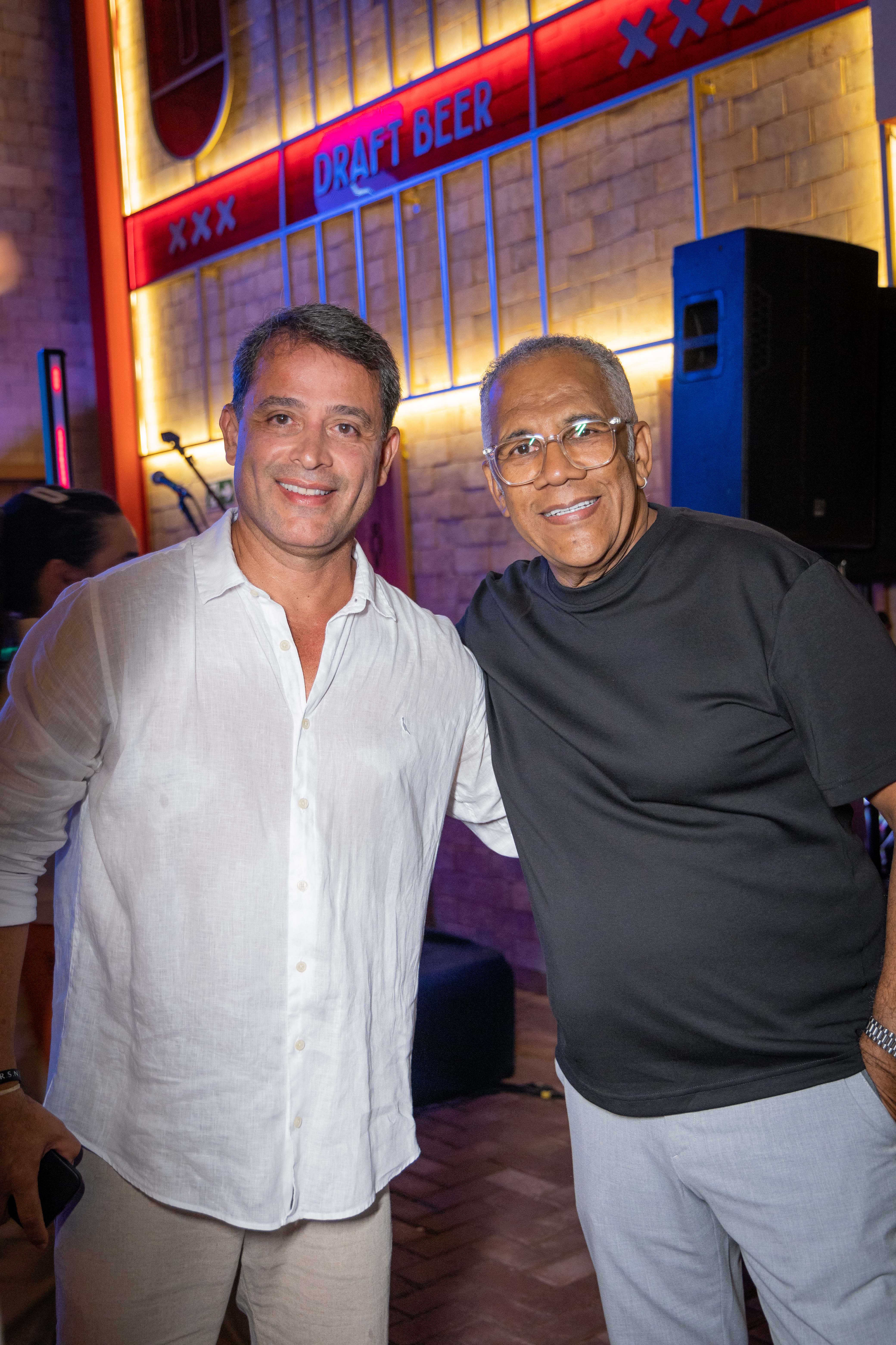 Roni Cezar e Gilson Freitas