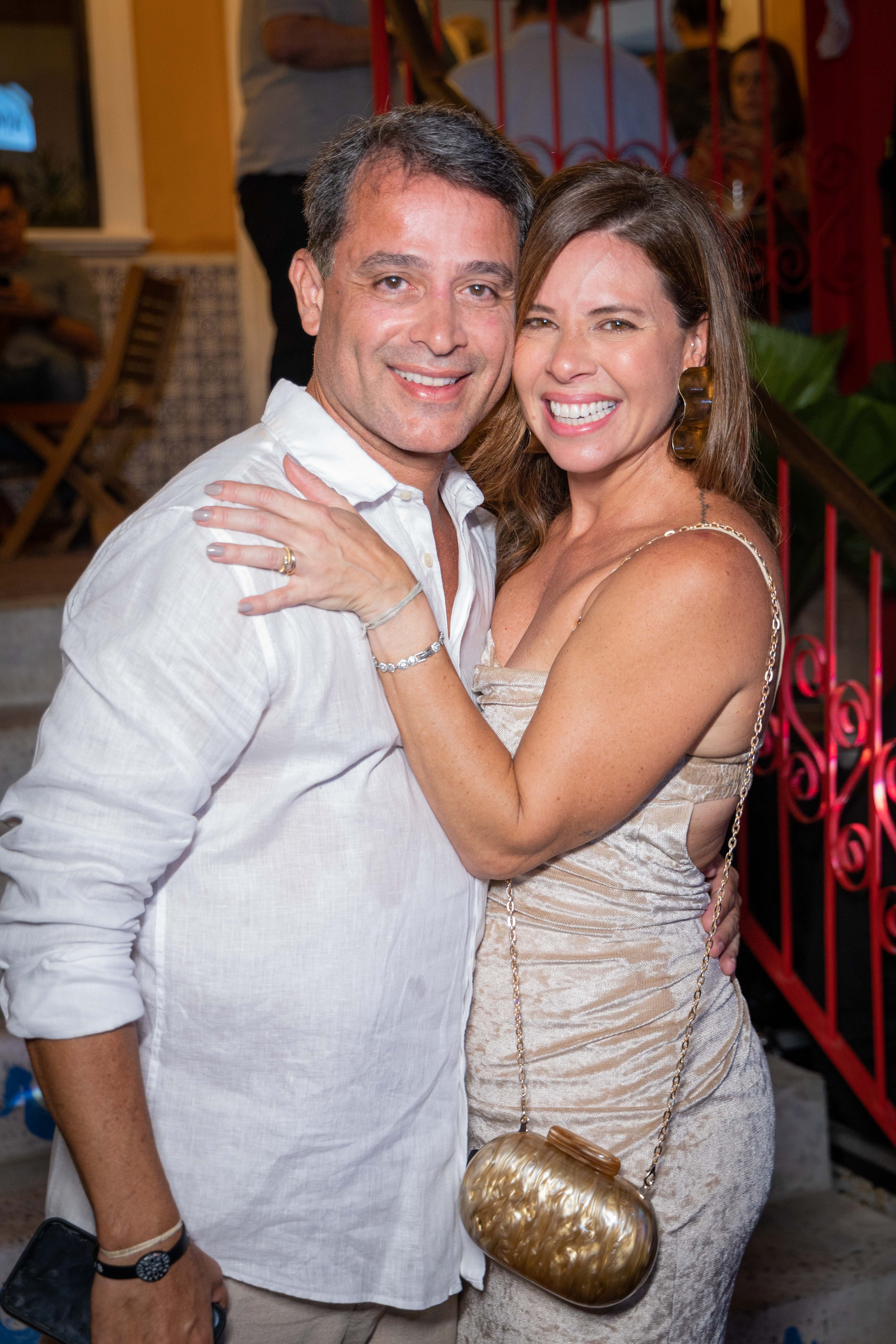 Roni Cézar e Camila Marinho