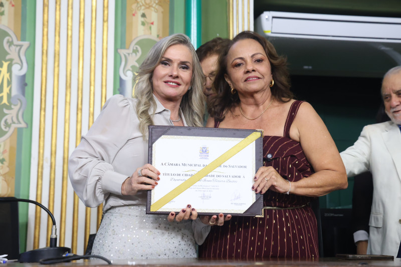 Ivana Bastos e Aladilce Souza