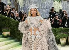 Fotos – Met Gala 2026 movimenta Nova York com produção que interpretam o tema “Fashion is Art”