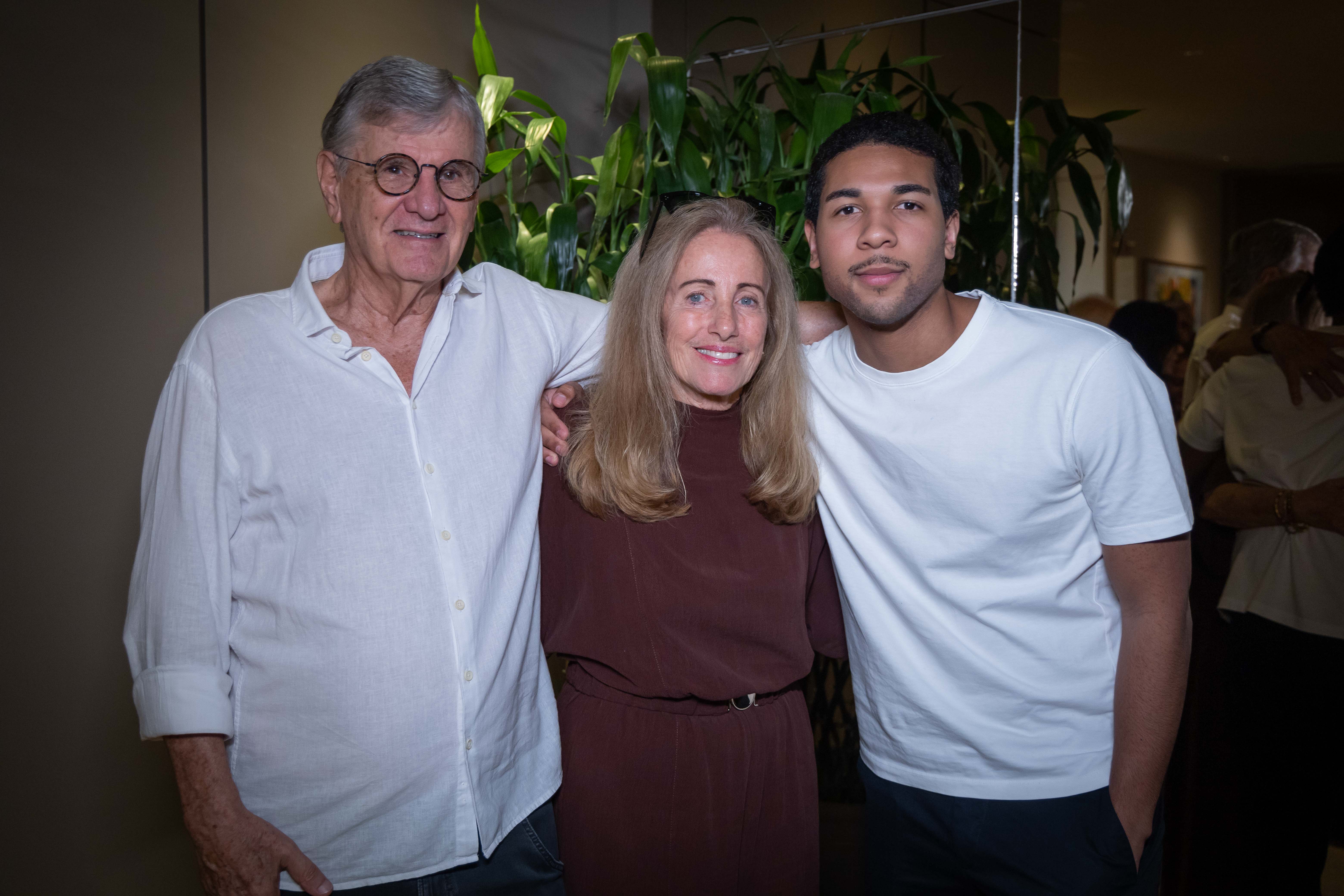 Armando Correia e Sinisia Coni com o filho Carlos Ribeiro