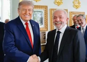 Lula e Trump conversam sobre tarifaço e negociações comerciais durante ligação