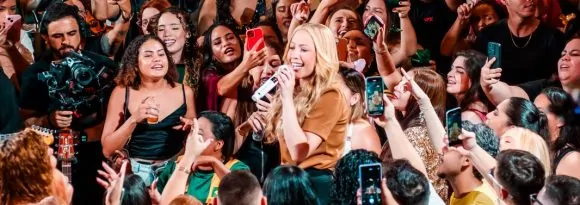 Mari Fernandez confirma maratona de shows na Bahia e vive o maior São João da carreira