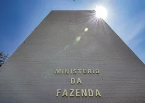 Ministério da Fazenda anuncia bloqueio bilionário no Orçamento de 2026