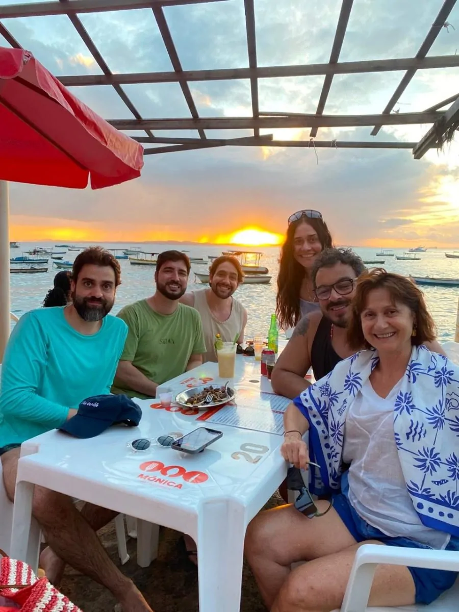 O grupo no Bar da Mônica