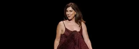 Angela Dippe desembarca em Salvador com o monólogo “Da Puberdade à Menopausa”
