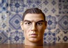 Bar em Salvador serve drink em escultura de Cristiano Ronaldo durante a Copa do Mundo
