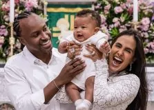 Carol Peixinho e Thiaguinho celebram batizado do filho Bento em cerimônia emocionante no Rio