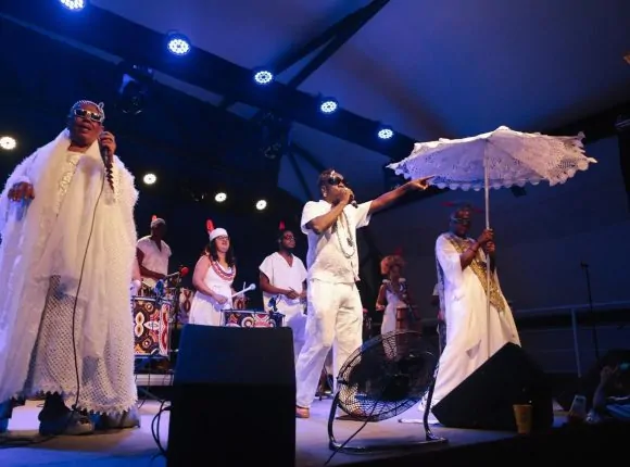 Casa Rosa e Cortejo Afro promovem celebração ao amor no Dia dos Namorados