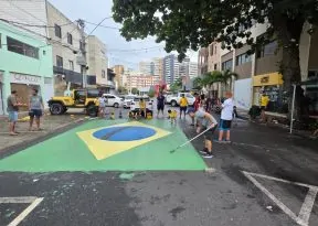 Churrascaria de Salvador amplia incentivo à pintura de bandeiras do Brasil nos bairros