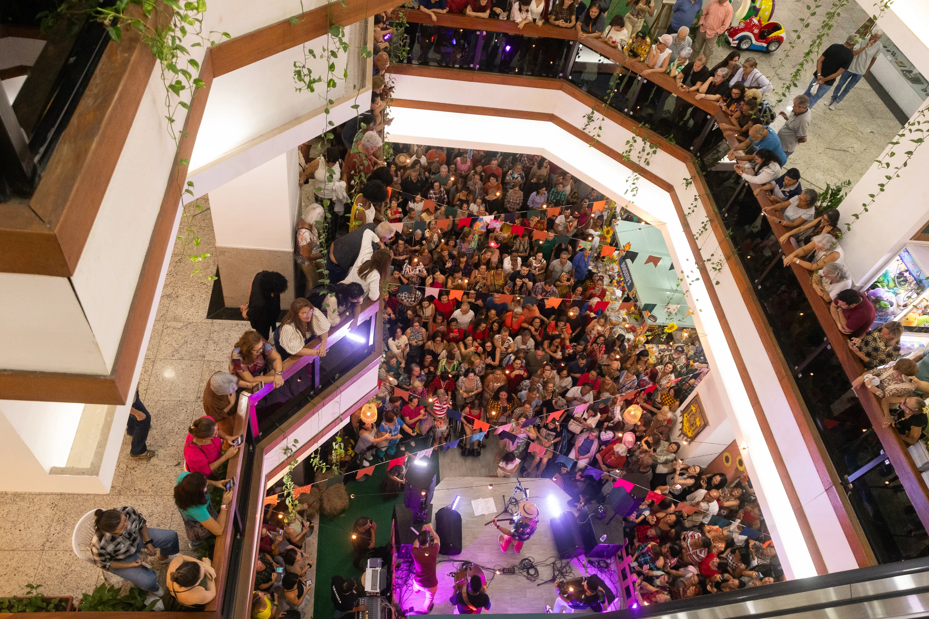 Show de Leo Estakazero no Shopping Itaigara