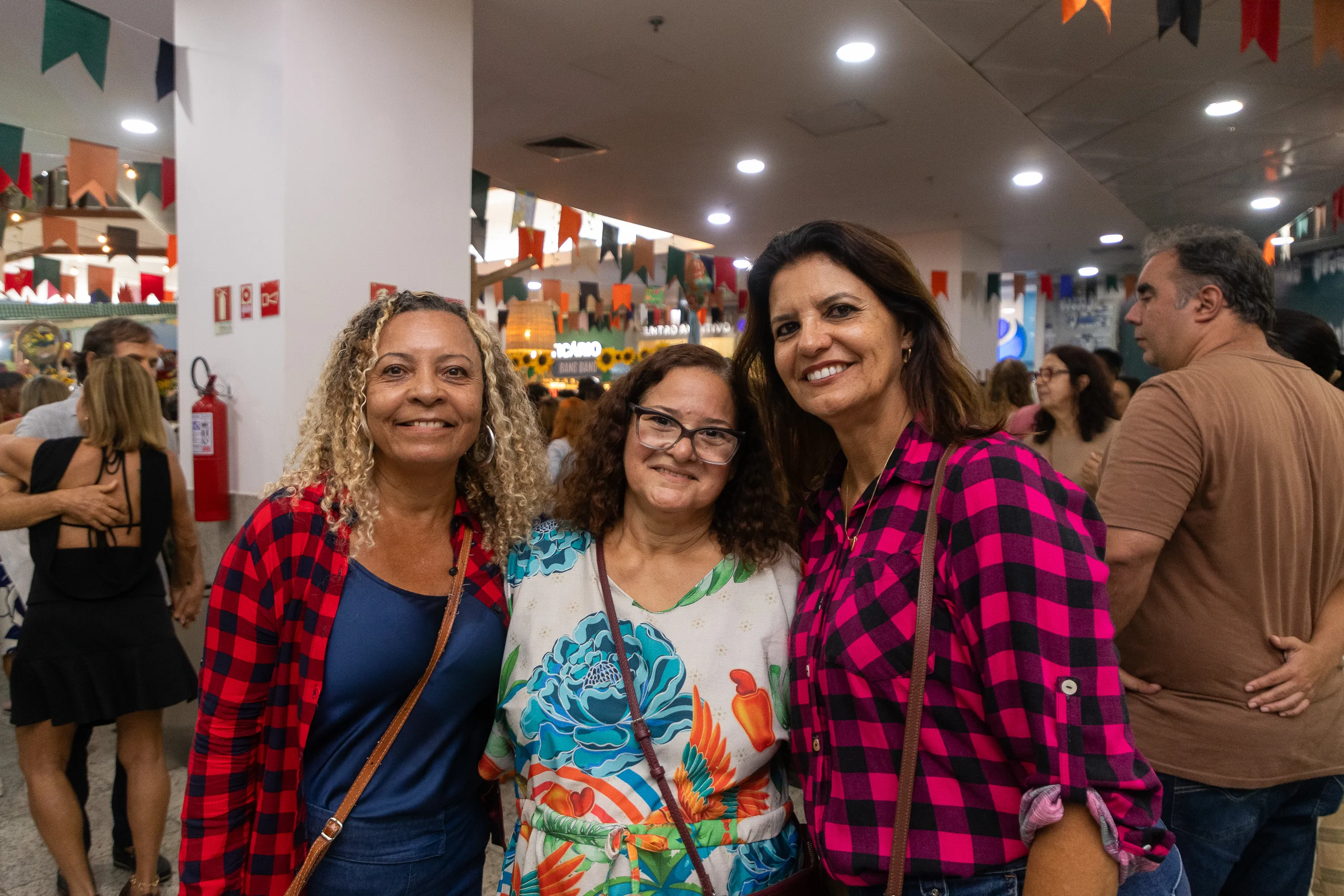 Jeronice Souza, Arlene Amazonas e Mana Amazonas