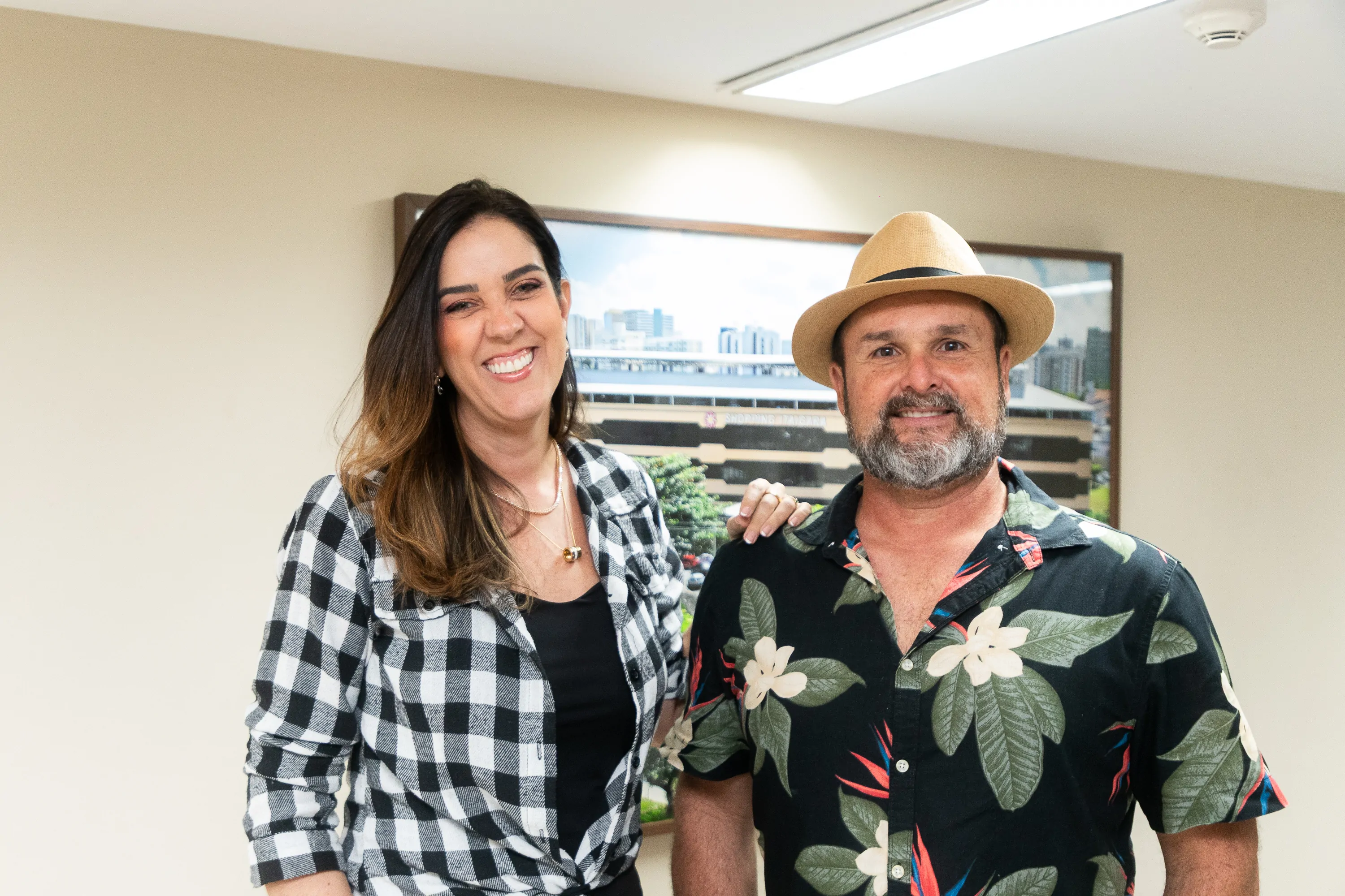 Thaís Leal e Leo Estakazero