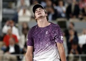 João Fonseca se despede de Roland Garros após campanha histórica em Paris