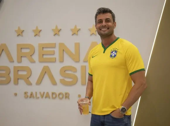 Fotos – Arena Brasil celebra vitória da Seleção e transforma noite de Copa em grande festa em Salvador