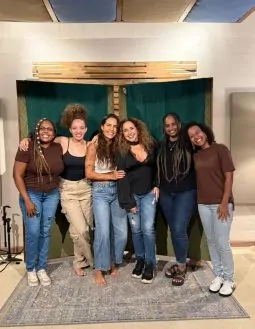 Sambaiana anuncia feat com Daniela Mercury em novo álbum